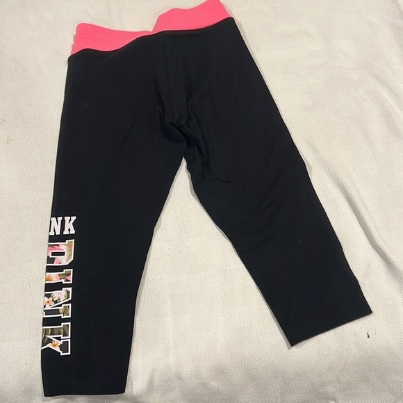 Victoria’s Secret Capri leggings - Picture 4 of 5